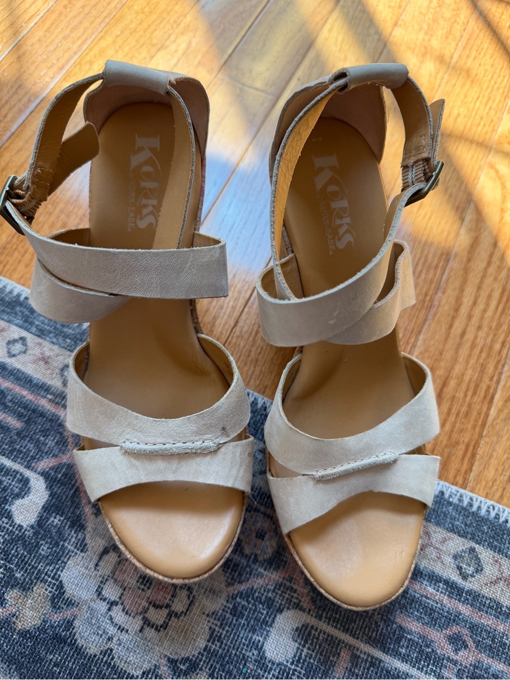 Korks by Kork-Ease Floral Cork Platform Wedge Sandals Beige Leather Sz 8M